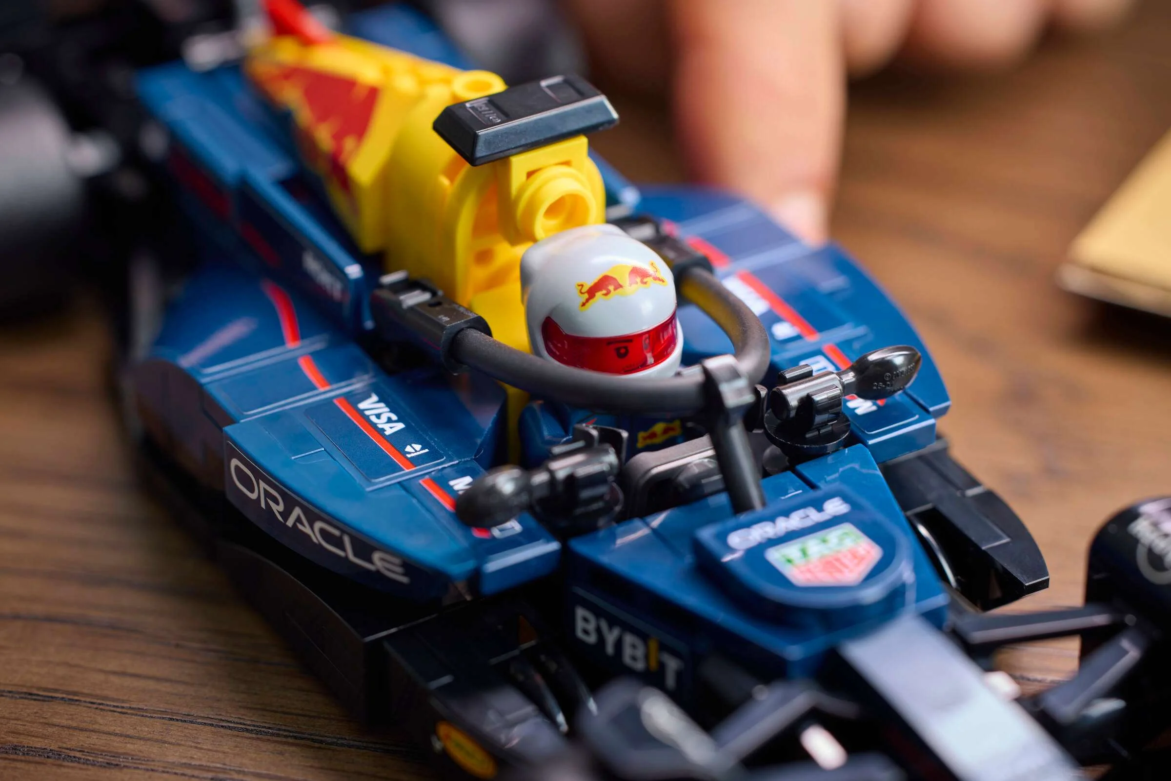 Lego 77243 Speed Champions - Carro de Corrida Oracle Red Bull Racing RB20 F1® - Image 4