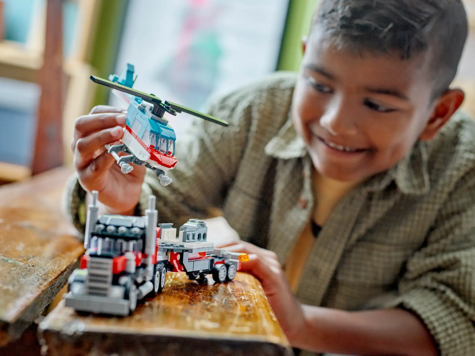 Lego 31146 Creator 3-in-1 Camião de Plataforma com Helicóptero-bidi_